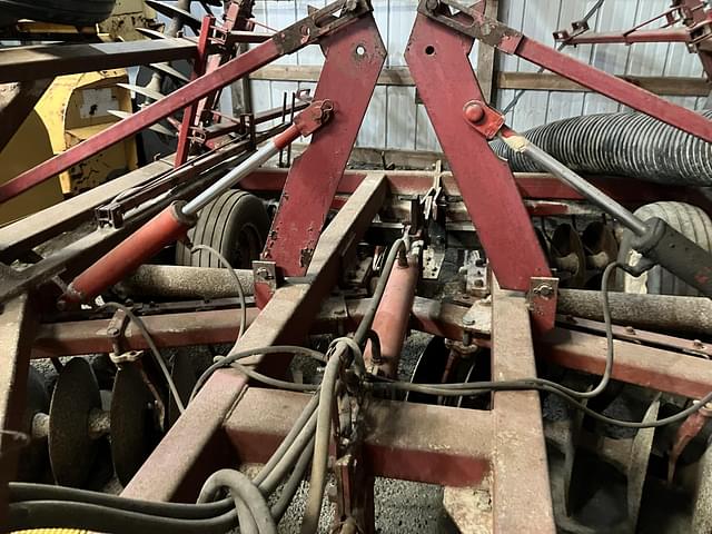 Image of International Harvester 490 equipment image 2