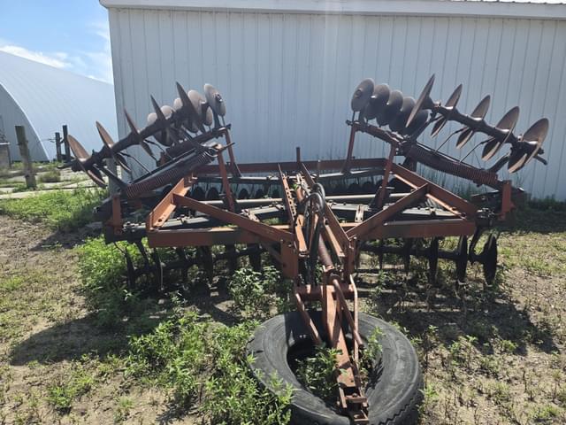 Image of International Harvester 470 equipment image 2