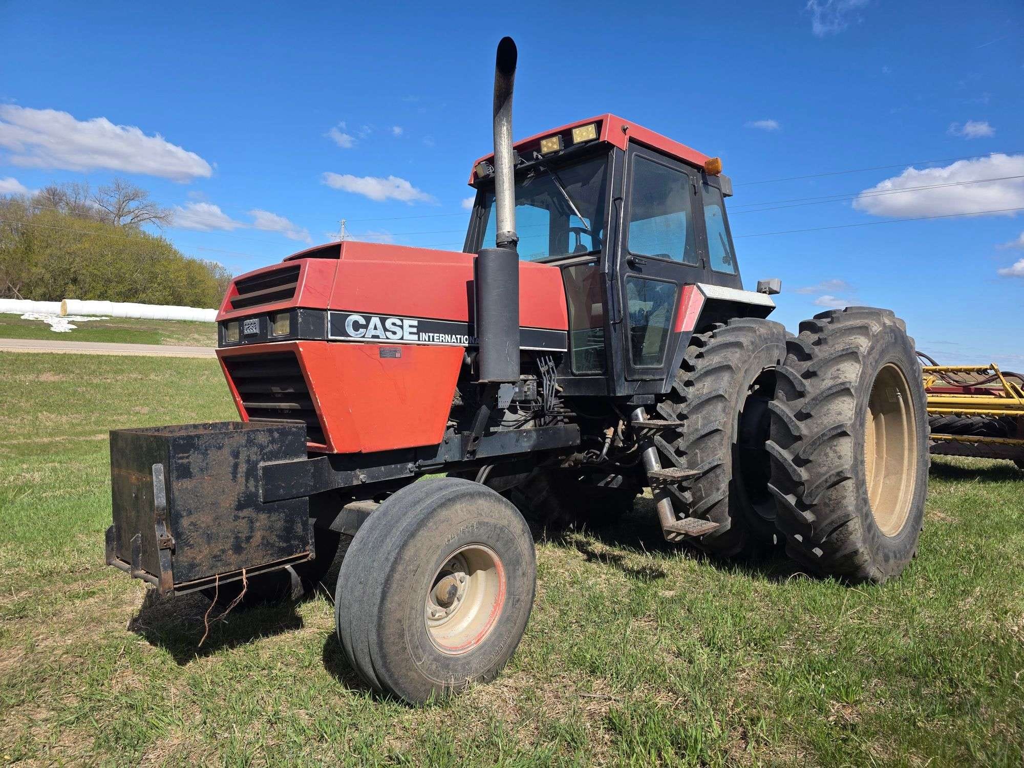 1984 Case IH 2394 Equipment Image0