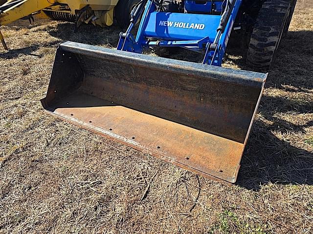 Image of New Holland Boomer 47 equipment image 2