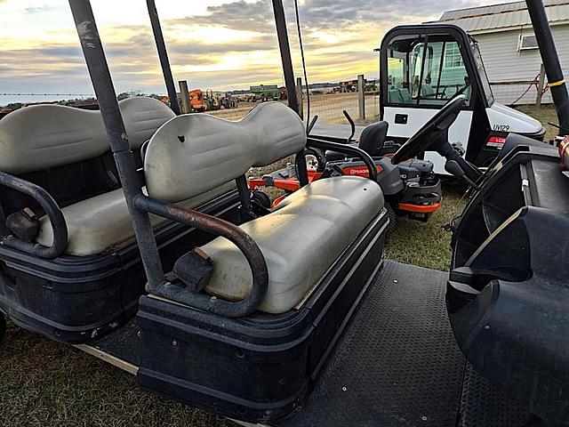 Image of Club Car Carryall 1700 equipment image 3