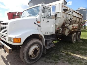 Main image International 8100