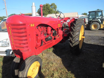 Main image Massey-Harris 44