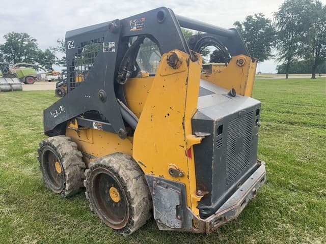 Image of John Deere 318G equipment image 3