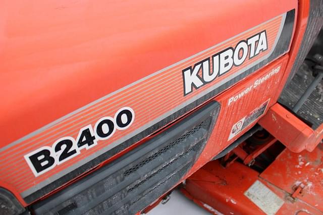 Image of Kubota B2400 equipment image 3