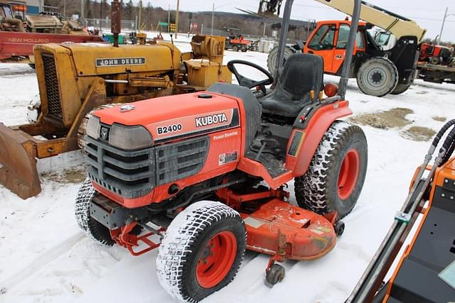 Image of Kubota B2400 equipment image 2