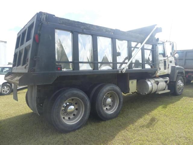 Image of Mack CH613 equipment image 2