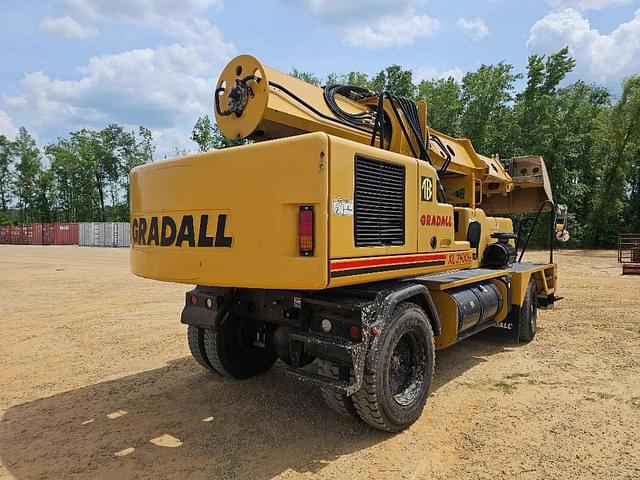 Image of Gradall XL3100 III equipment image 3
