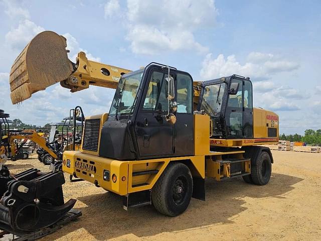 Image of Gradall XL3100 III equipment image 1