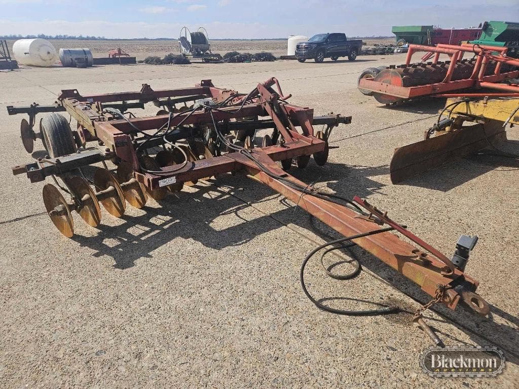 Image of International Harvester 496 Image 0