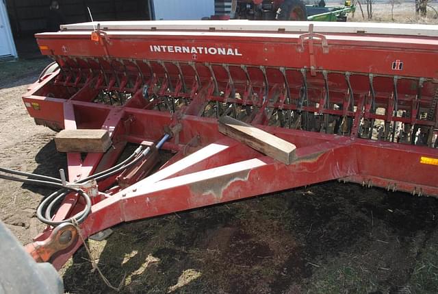 Image of International Harvester 510 equipment image 1