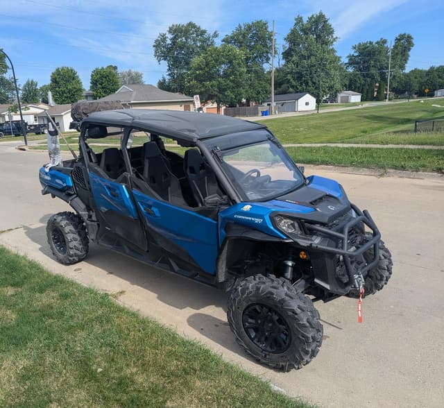 Image of Can-Am Commander 1000R XT equipment image 1