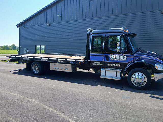 Image of Freightliner M2 equipment image 3