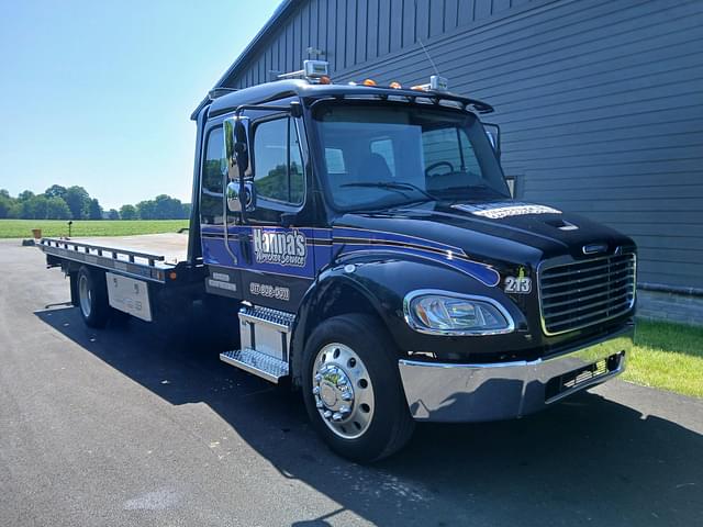 Image of Freightliner M2 equipment image 2