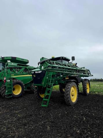 Main image John Deere R4044