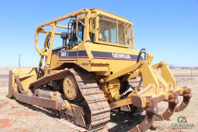 Image of Caterpillar D6RXL equipment image 3