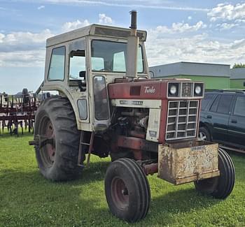 International Harvester 1066 Equipment Image0