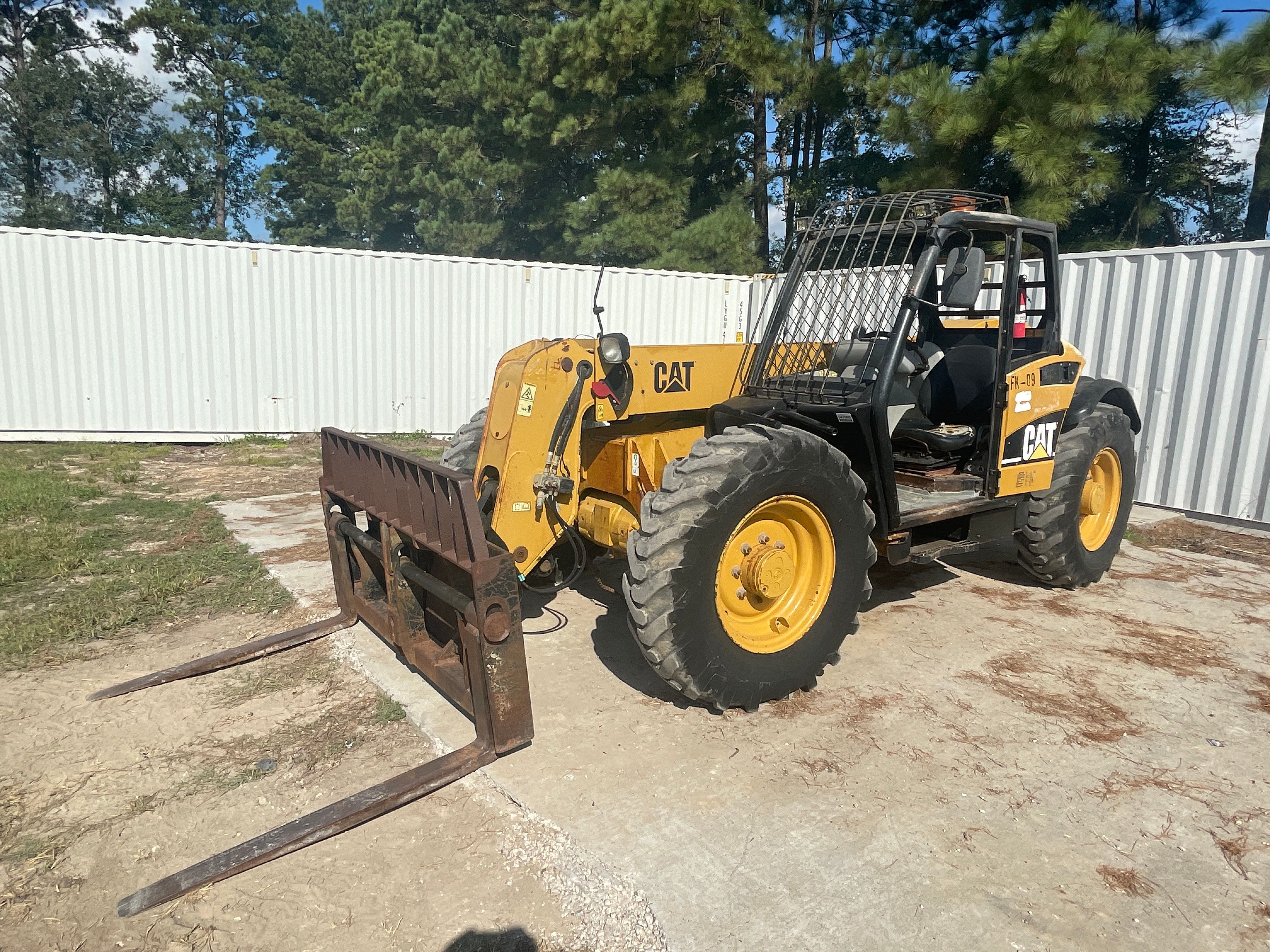 SOLD - 2005 Caterpillar TH330B Lot No. 284036 Construction with 9,147 ...