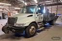 2002 International 4300 Image