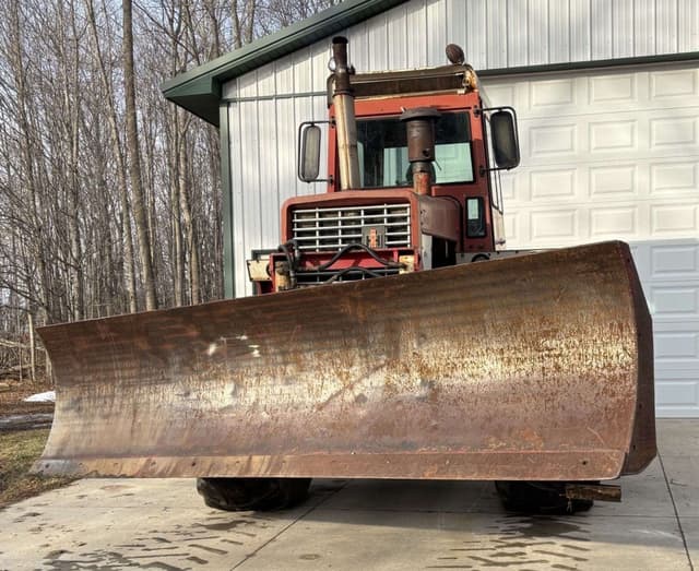Image of International Harvester 4166 equipment image 1