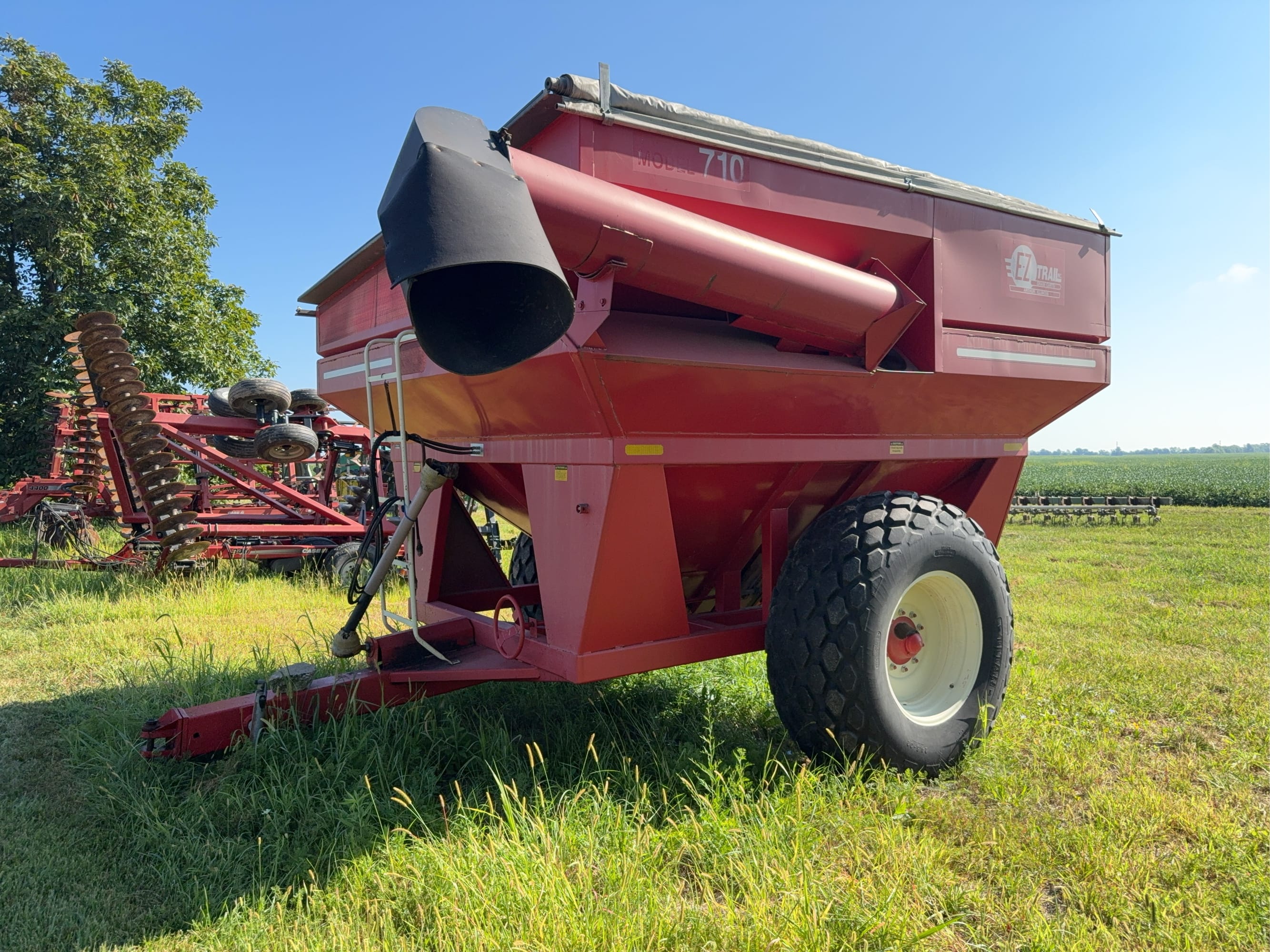 E-Z Trail 710 Equipment Image0