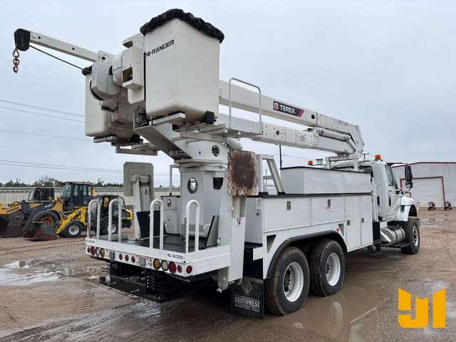 Image of International Workstar 7500 equipment image 4