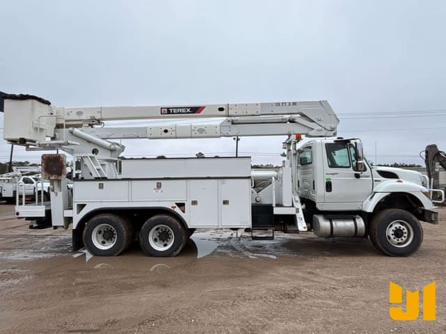 Image of International Workstar 7500 equipment image 3