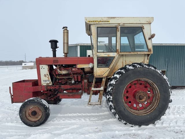 Image of International Harvester 806 equipment image 1