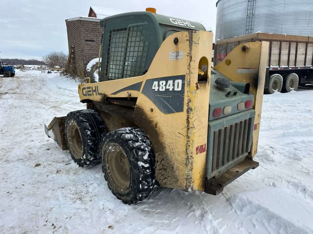 Image of Gehl 4840E equipment image 3