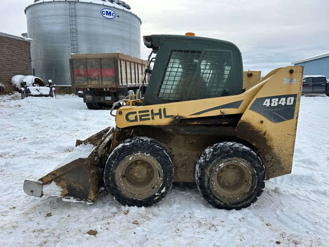Image of Gehl 4840E equipment image 1