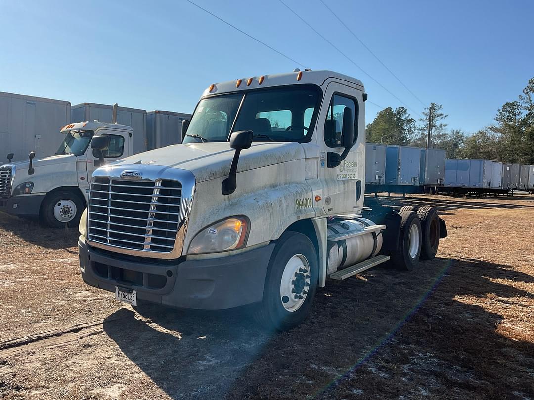 Image of Freightliner Cascadia Primary image