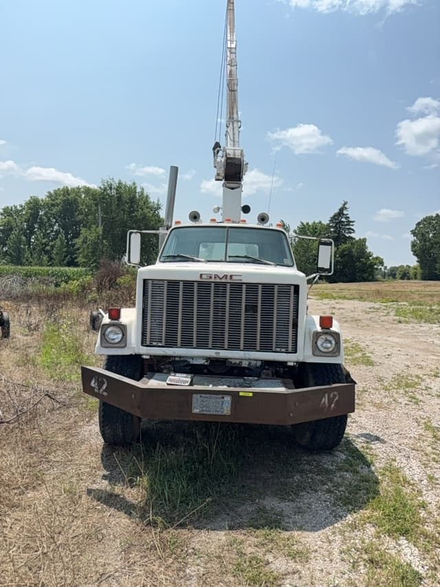 Image of GMC Brigadier equipment image 3