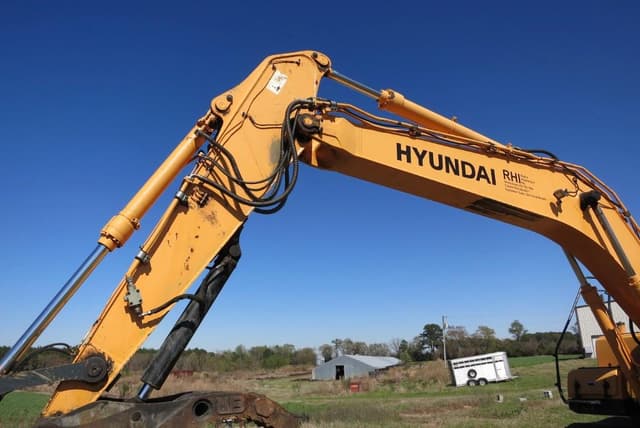 Image of Hyundai HX220LC equipment image 2