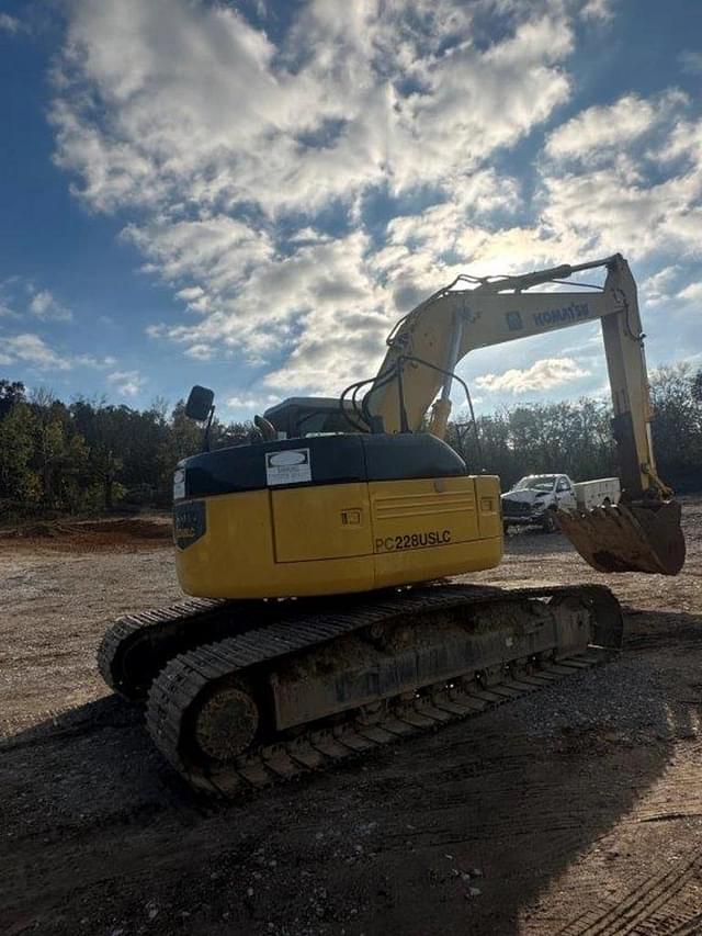 Image of Komatsu PC228US LC equipment image 3