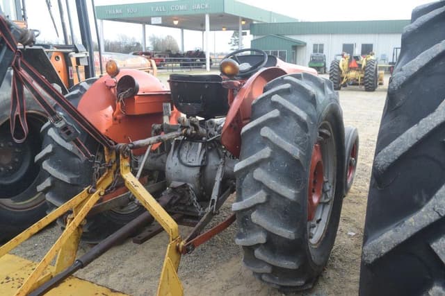Image of Massey Ferguson 245 equipment image 2