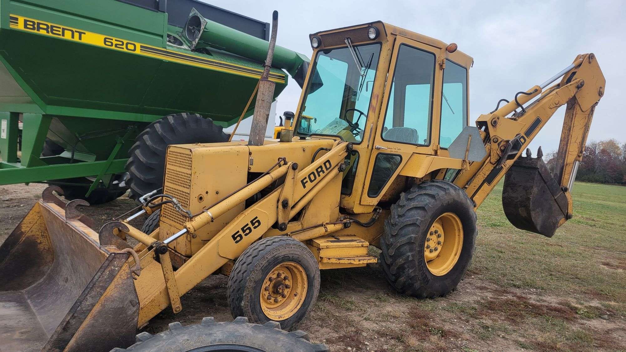 Ford 555 Equipment Image0