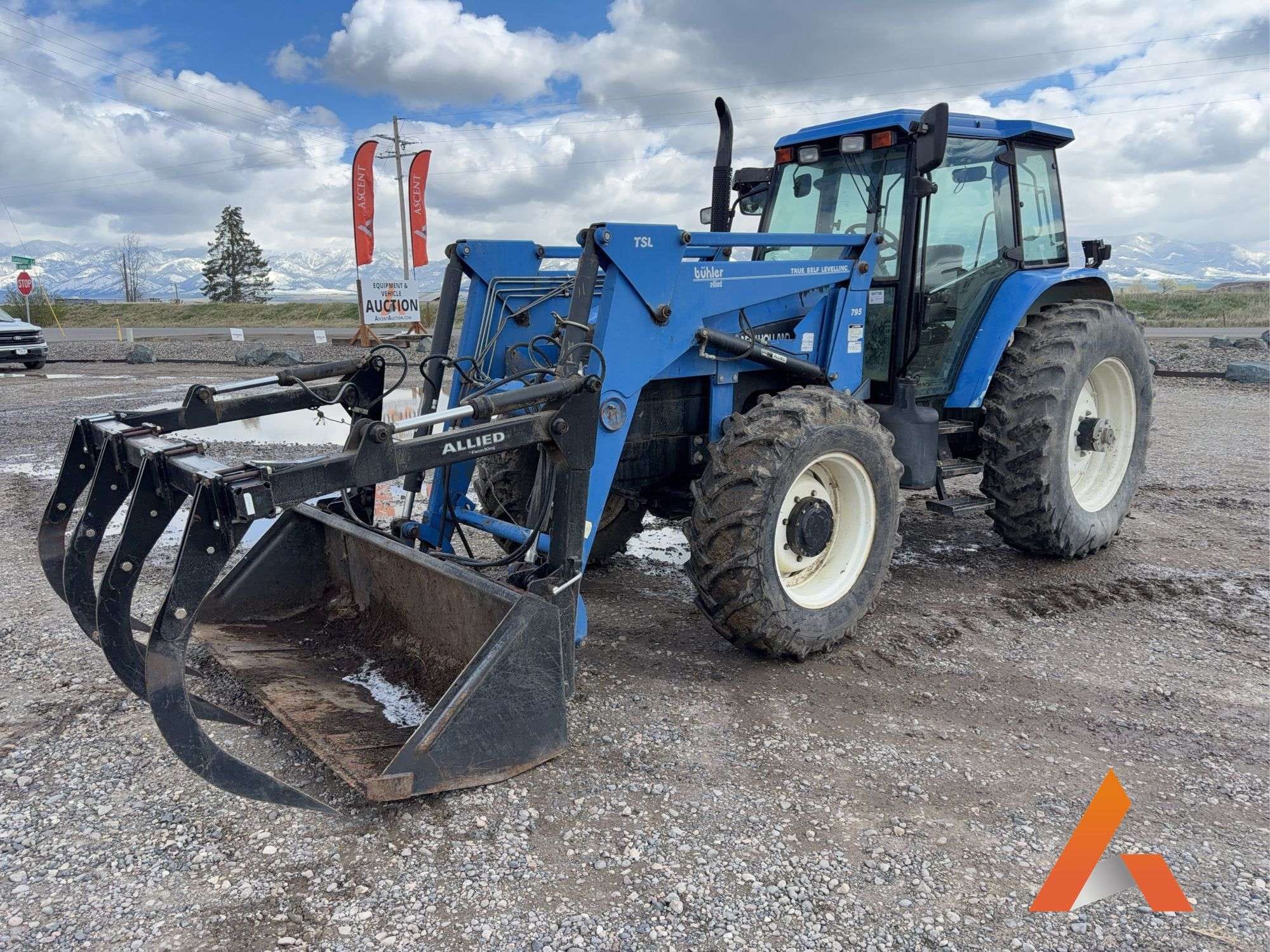 2002 New Holland TM125 Equipment Image0