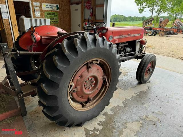 Image of Massey Ferguson 135 equipment image 2