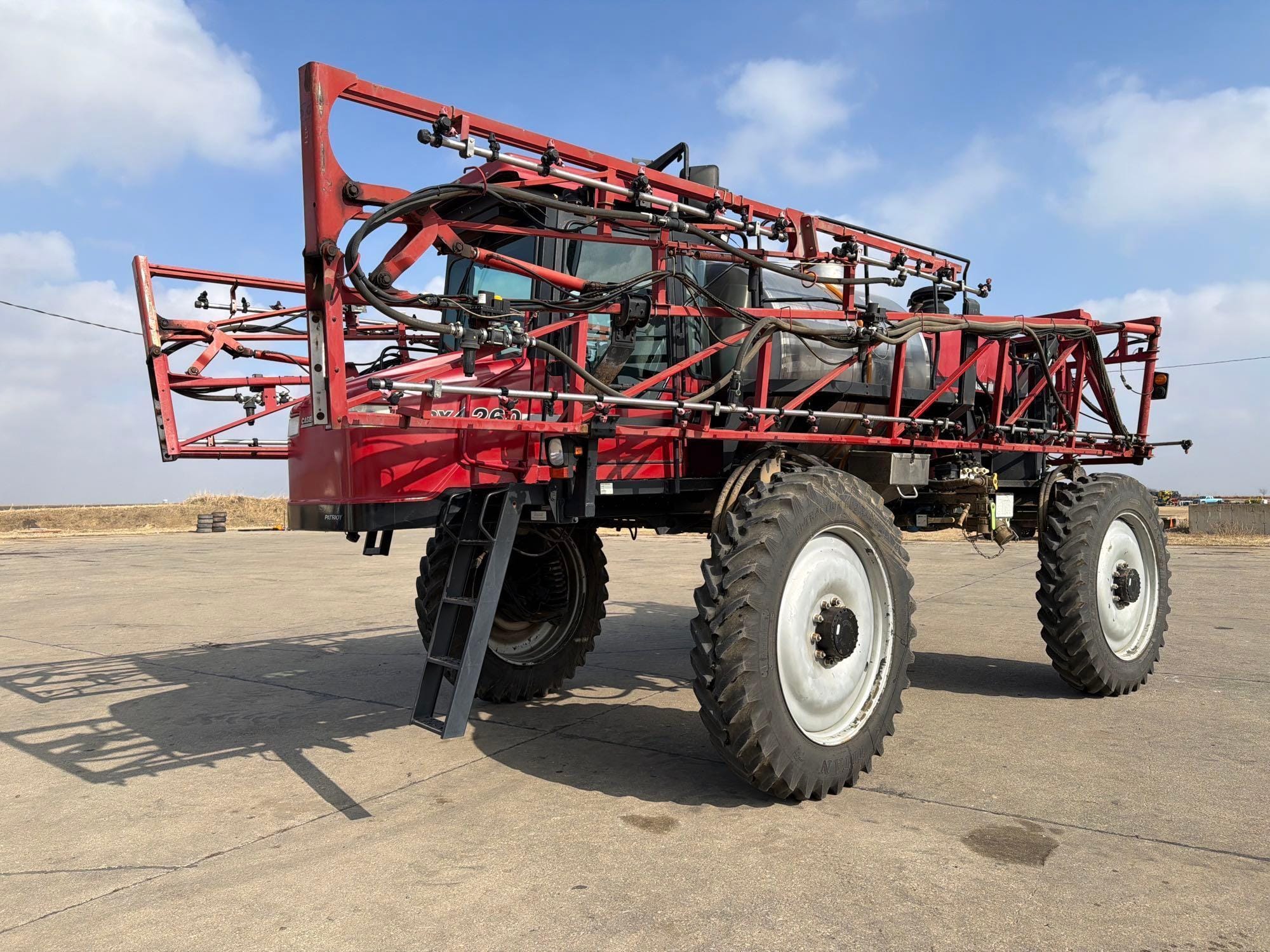 2000 Case IH SPX4260 Equipment Image0