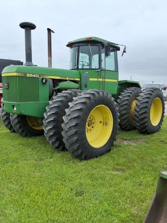Image of John Deere 8640 equipment image 1