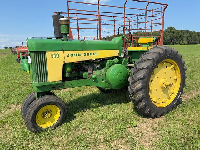 Image of John Deere 630 equipment image 1