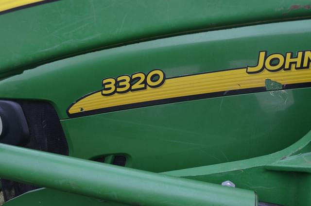 Image of John Deere 3320 equipment image 2