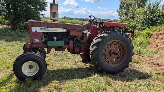 Image of International Harvester 756 equipment image 2