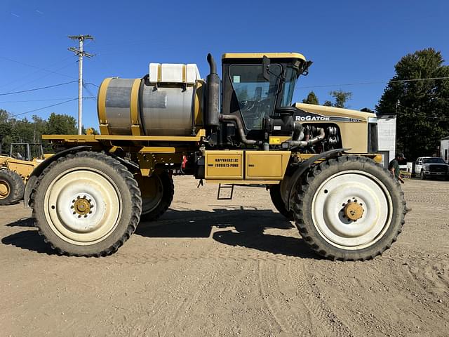 Image of Ag-Chem RoGator 1064 equipment image 1