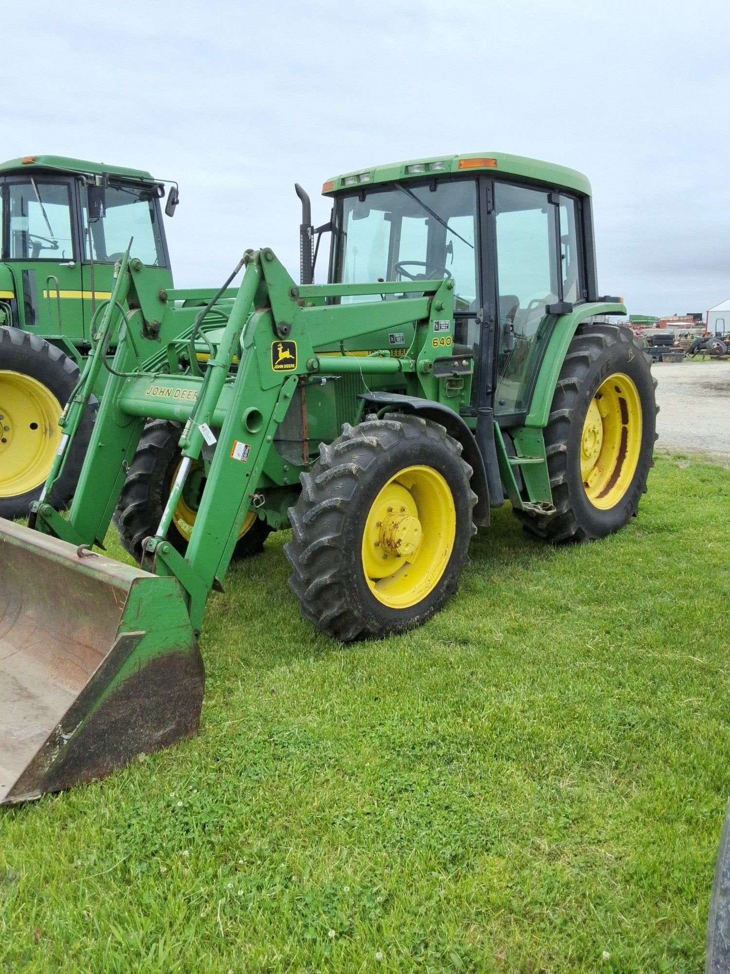 1997 John Deere 6400 Equipment Image0