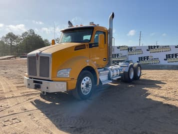 Main image Kenworth T880