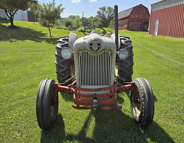 Image of Ford 851 equipment image 1