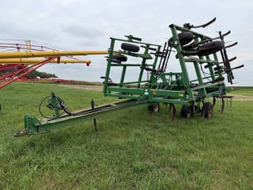 Main image John Deere 680