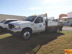 2001 Ford F-550 Image