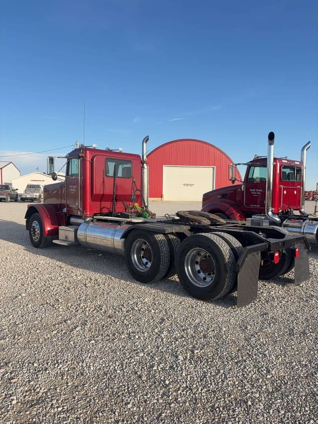 Image of Peterbilt 379 equipment image 3